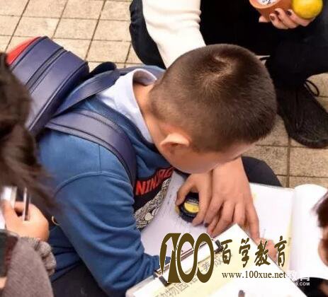 徐州小学生去动物园学习和复习数学知识,不禁要为这些孩子大call