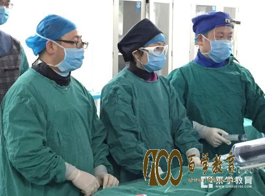 长沙一大学生国庆长假打游戏3天3夜致脑中风!医生提醒每天应保证8小时睡眠!