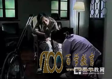 优等生刺杀班主任事件发酵,教育不是只有成绩就够了!!!
